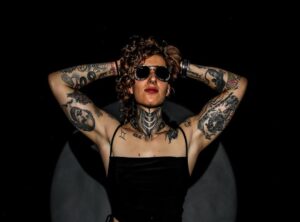 tatuajes en el cuello para mujer tumblr