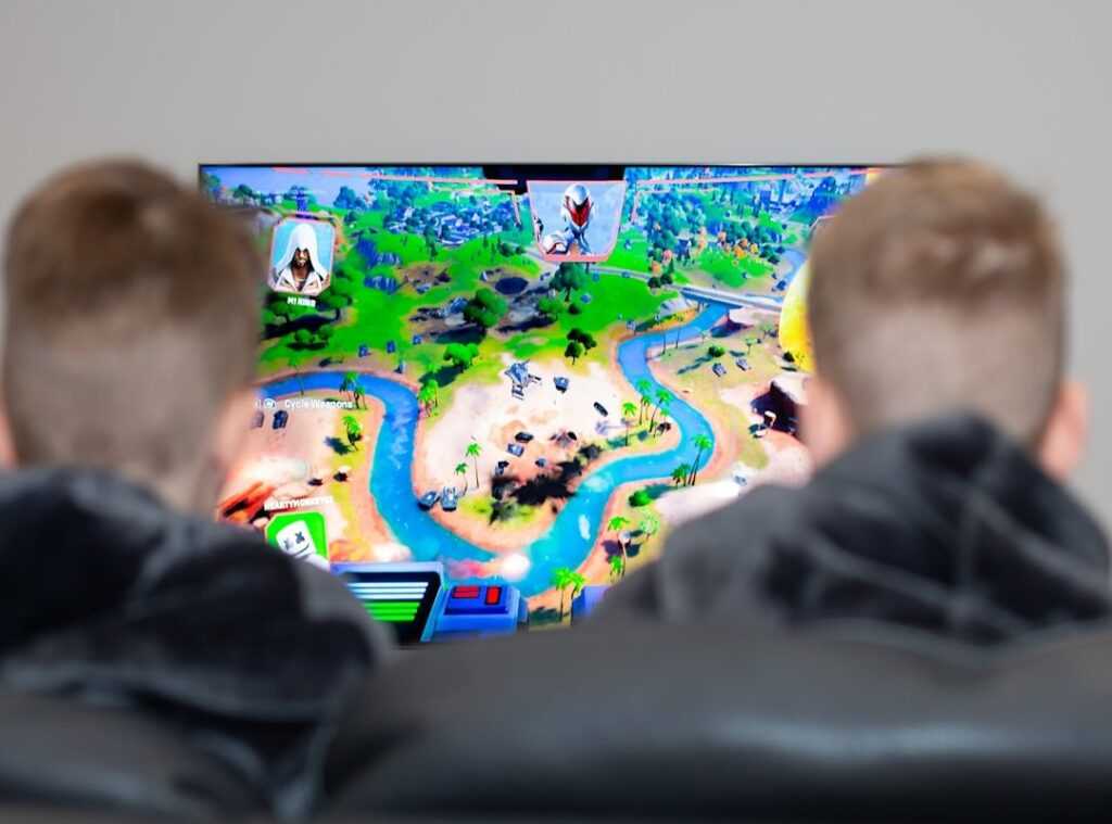 cross-platform multiplayer games