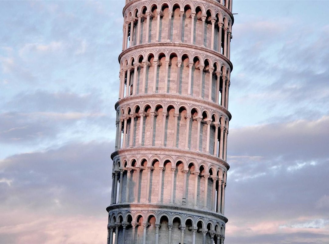 The Impact of an Influencer: Mafe Bertero's Role in Shaping Trends